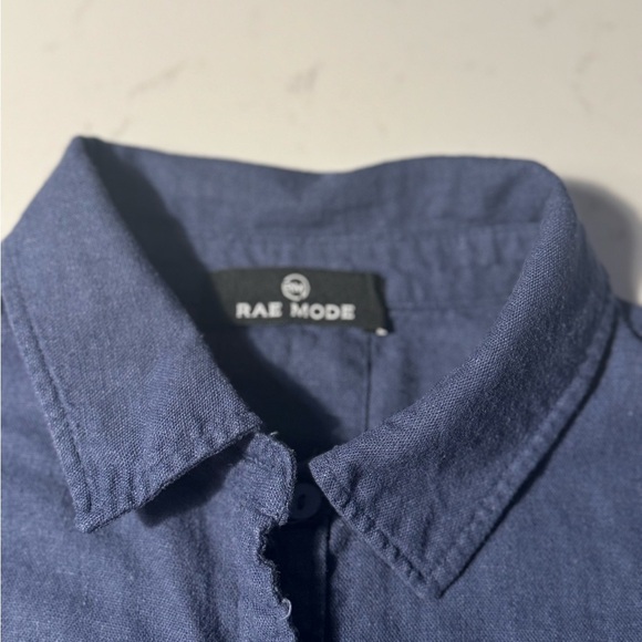 Stylish Rae Mode Blue Button-Up Top - Size Small - Picture 5 of 8